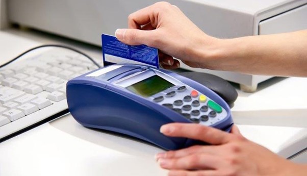 تعیین نرخ مالیات بر اساس قوانین کشور