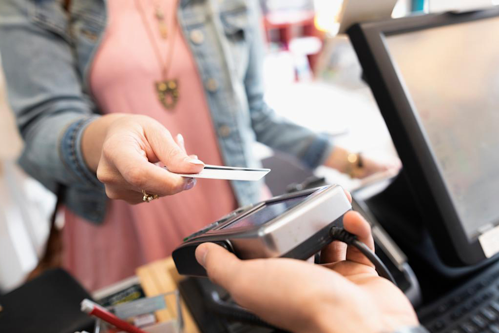 مالیات پوشاک برای کارت‌خوان‌ها 